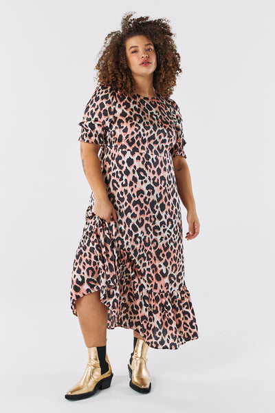 Scamp and Dude Mixed Neutral with Black Shadow Leopard Flute Sleeve Midi Dress | Model with curly hair wearing leopard print maxi dress with gold cowboy boots