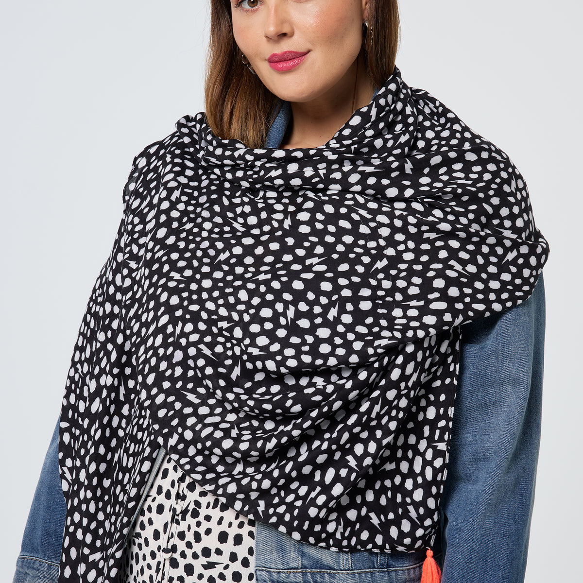 Black with White Cheetah Charity Super Scarf Scamp & Dude