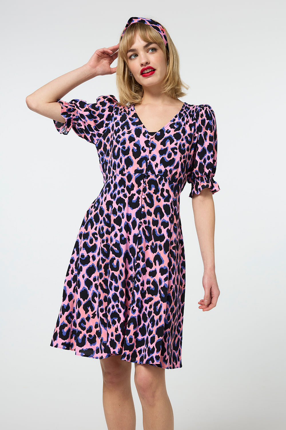 Be you cotton hot jersey dress with pockets in pink with blue leopard print