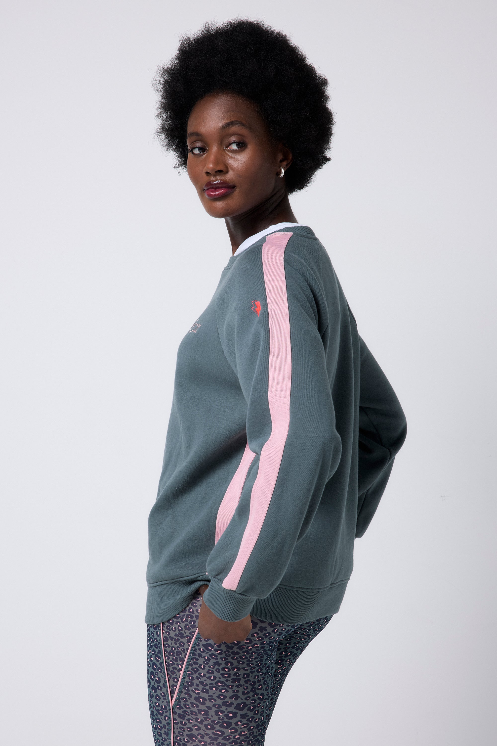 WNTCollection - Pull col V Gris Xs FW24 | Créations Chantal WNTCollection - Pull col V Gris Xs FW24 | Créations Chantal