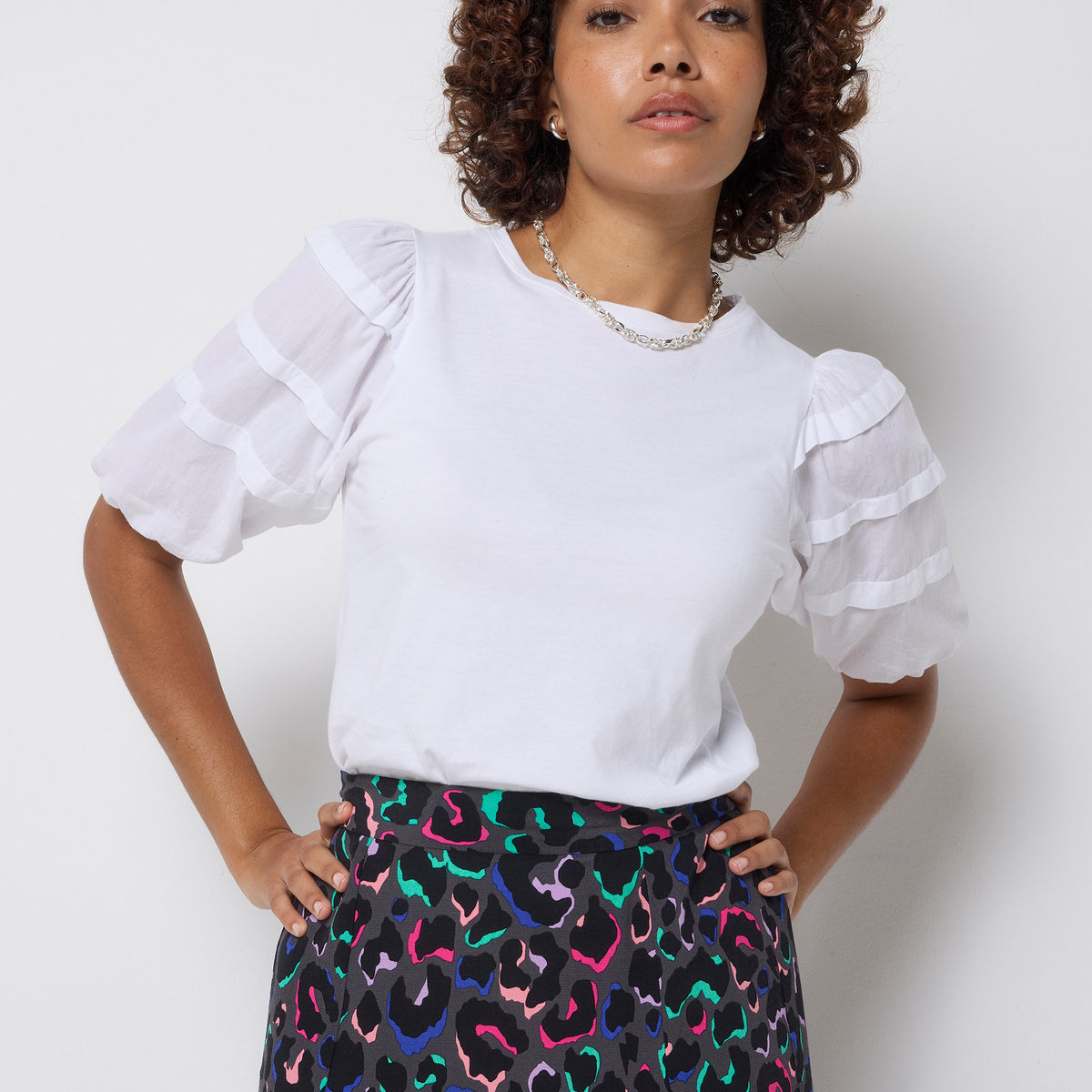 White Pintuck Sleeve T-Shirt Scamp & Dude